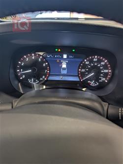 نيسان فرونتر